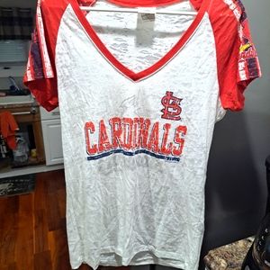 ST Louis Cardinals tee shirt